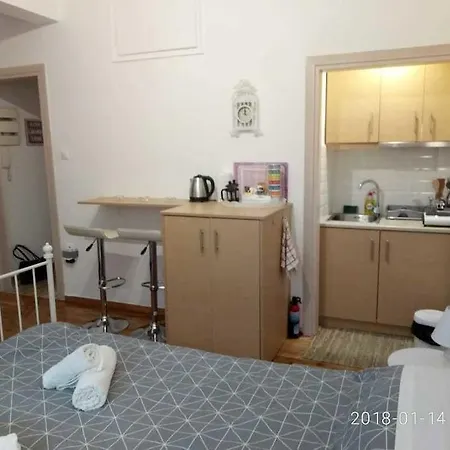 Apartment Modern, Ideally Located *