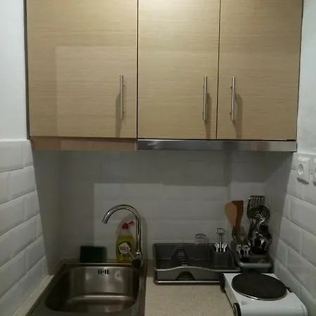 Modern, Ideally Located Apartment Athens